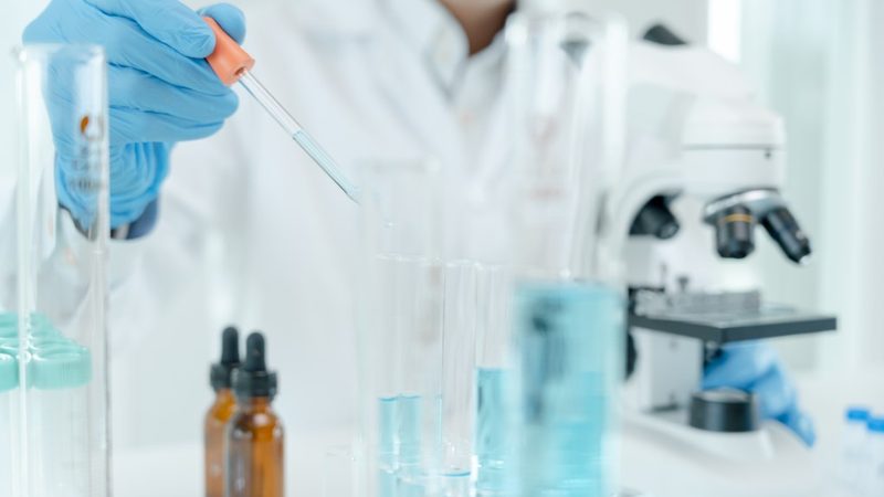 培养基血清浓度确定的关键因素与技巧**
